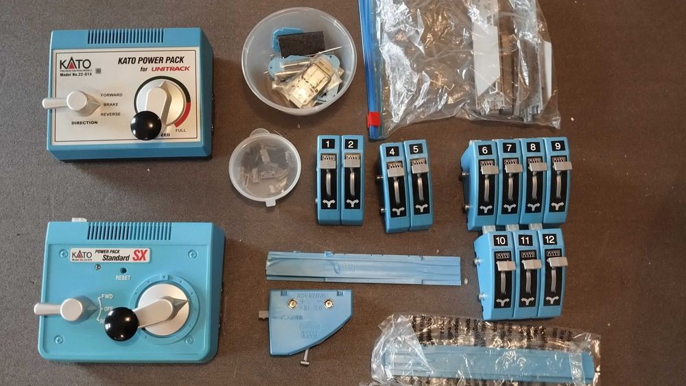 Електрически грамофон Kato И пълен комплект Unitrack N gauge