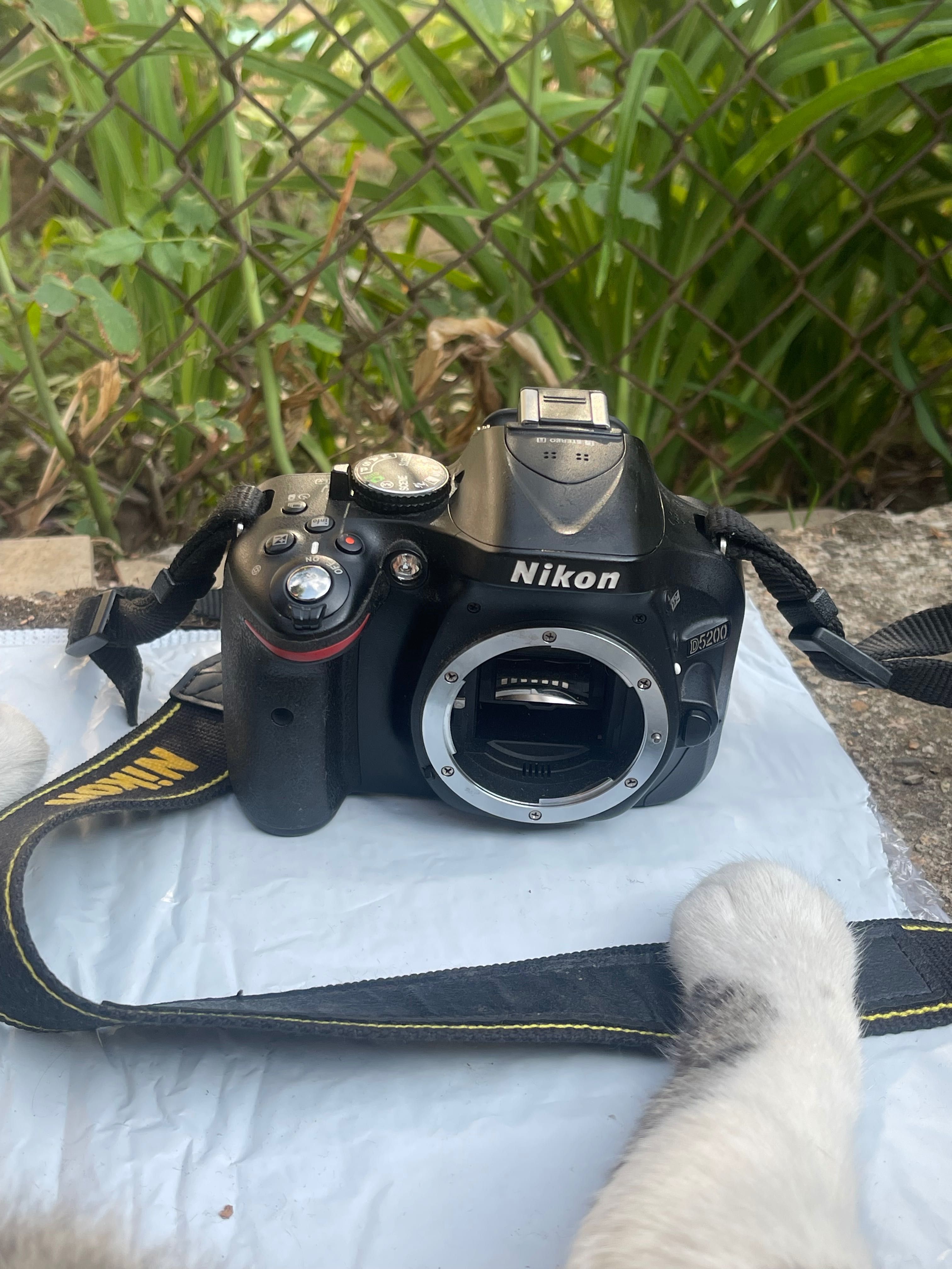 Фотоапарат Nikon I canon