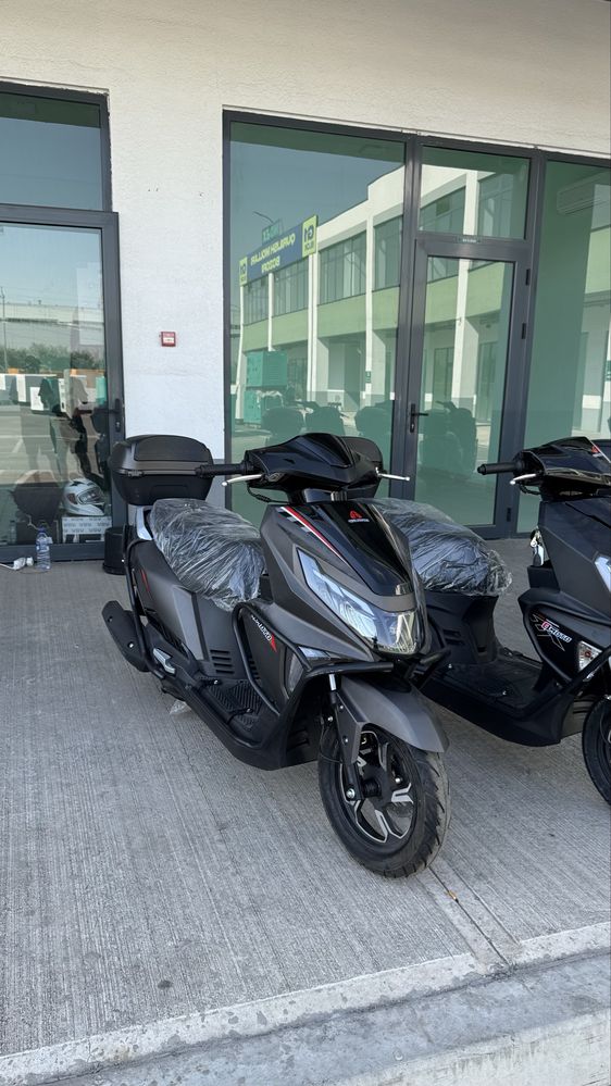 Skuterlar 150CC benzin