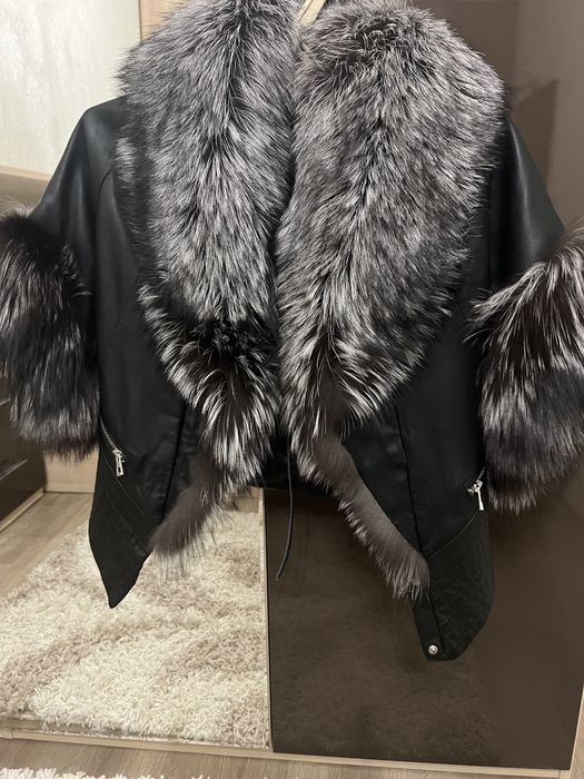 Продам курточку коженую