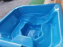 Vând cuva jacuzi 2x2x0,9 cu 5 locuri