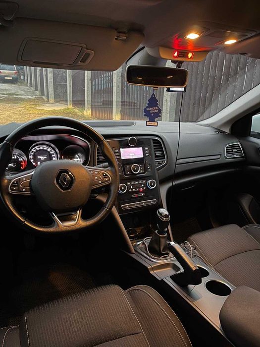 Renault megane 4 1.3 benzina 140 cai