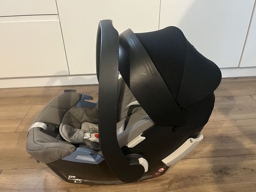 Столче за бебе Cybex Gold Aton 5 + база за автомобил + адаптери