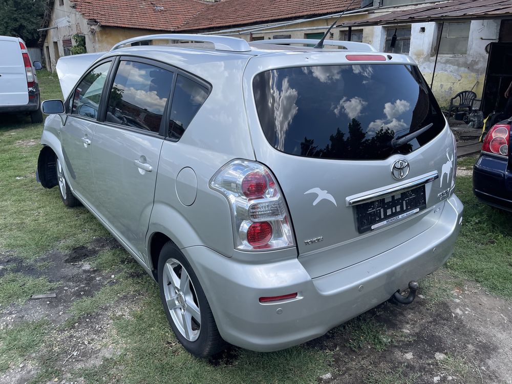 На Части  Toyota Corolla Verso 2.2 D-4D 136к.с 2008г Facelift