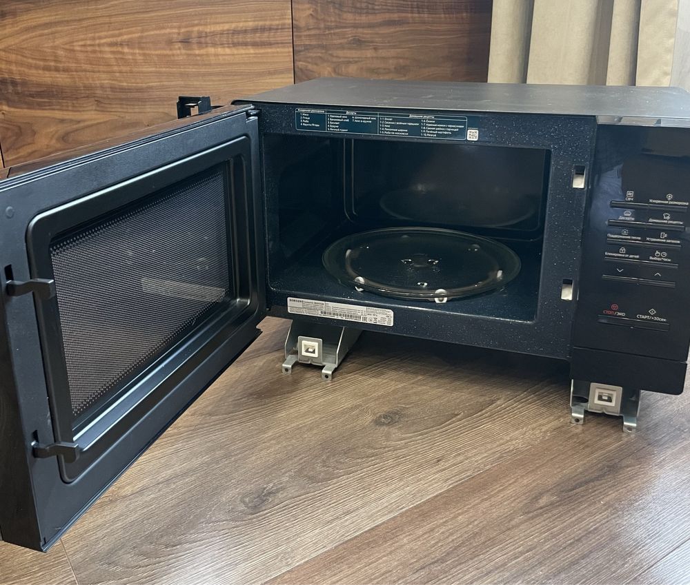Микроволновая печь Встр.СВЧ SAMSUNG MS 20 A 7013 AB