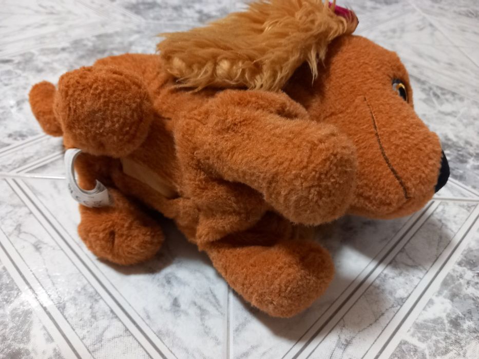 Интерактивна играчка Кучето LUSY ...