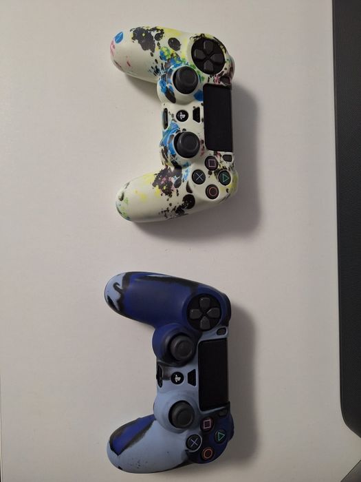Vând PS 4, 2 controlere, jocuri