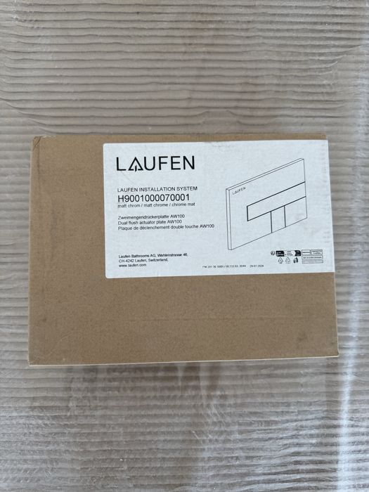 Vas WC rimless Laufen LUA cu capac soft close si clapeta actionare WC