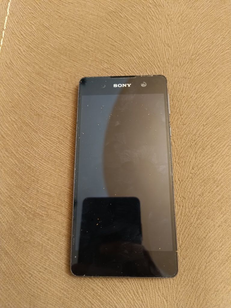 Мобилен телефон SONY Xperia