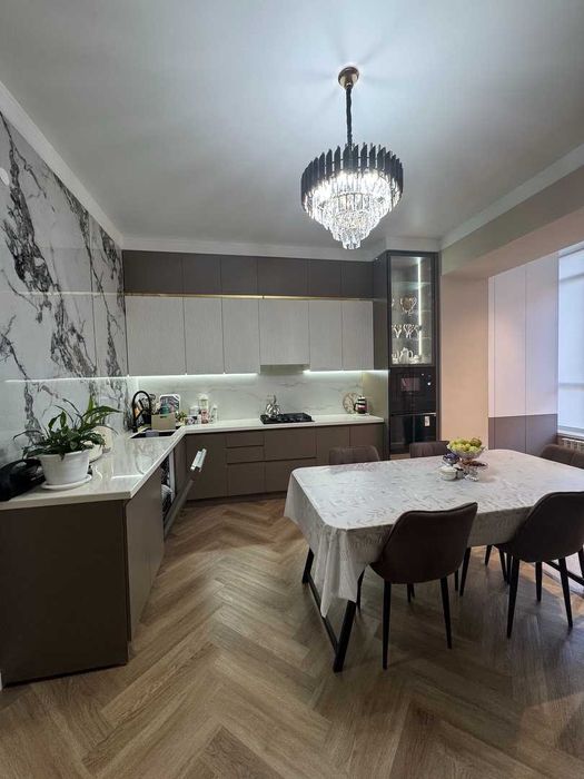Продам 4-х комн.квартиру в ЖК Зура