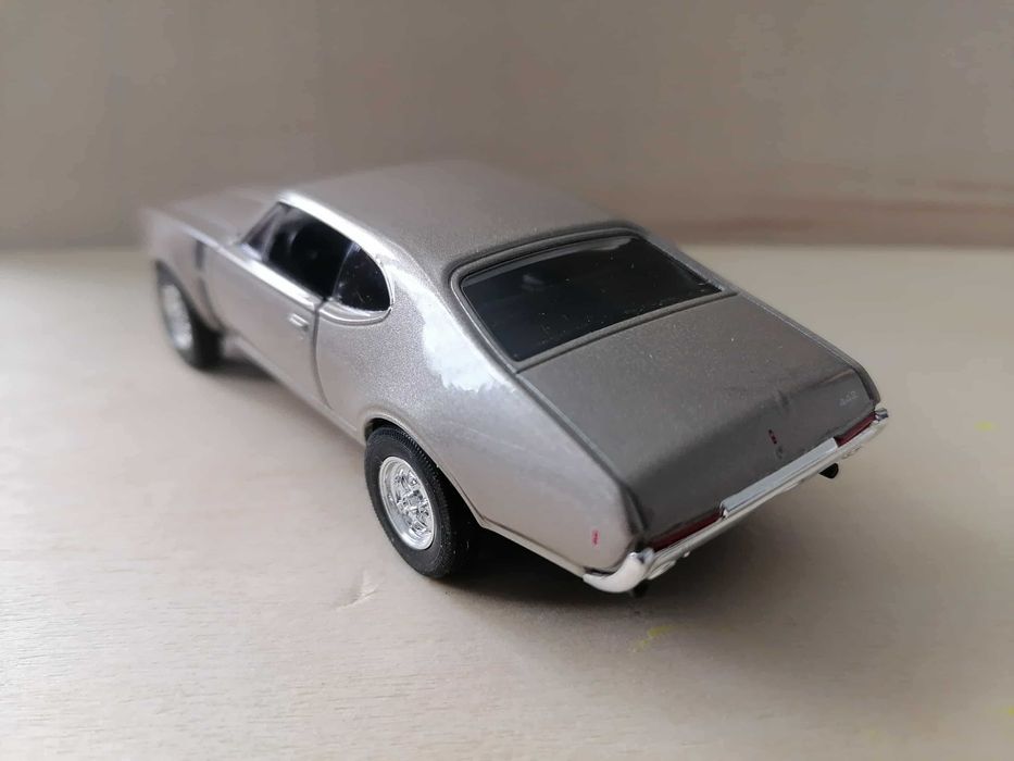 Олдсмобил 442 '68г в мащаб 1:34
