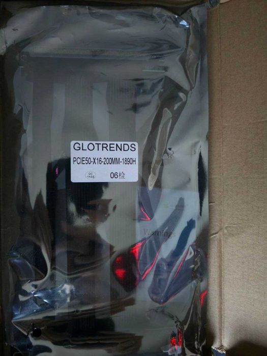 Riser PCIe 5.0 x16, 200mm, 90°, GLOTRENDS PCIE50-X16-200mm-0090D