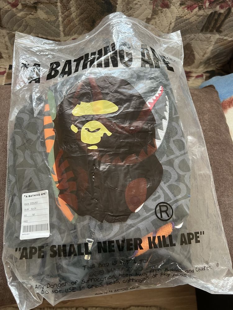 Bape суитчер М размер.