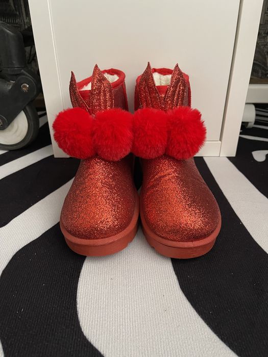 Продам валенки новые (р.38-39)