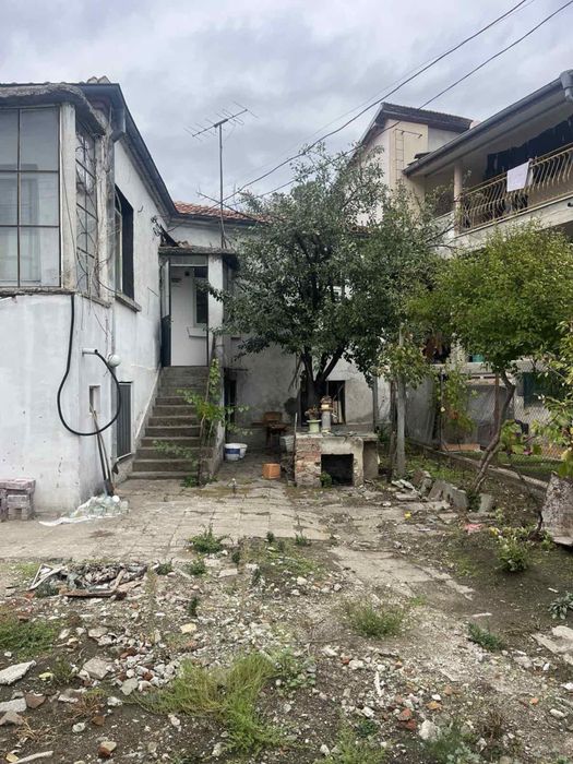 Къща на центъра в гр.Айтос