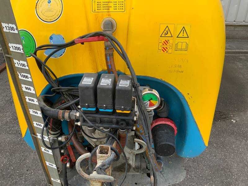 Vând atomizor / pompa de stropit KWH 1500 l pentru vie și livadă
