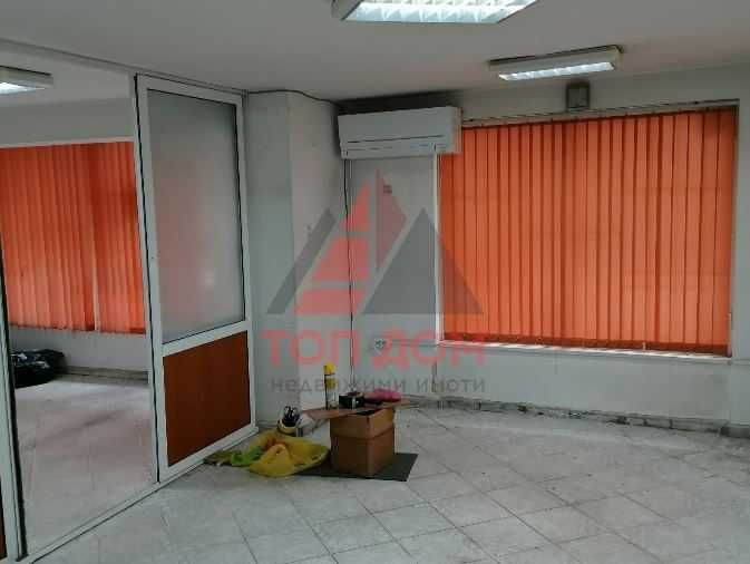 Дава се под наем Офис в Варна, Лятно кино Тракия - 62 кв.м за 420.75 € - Снимка #1