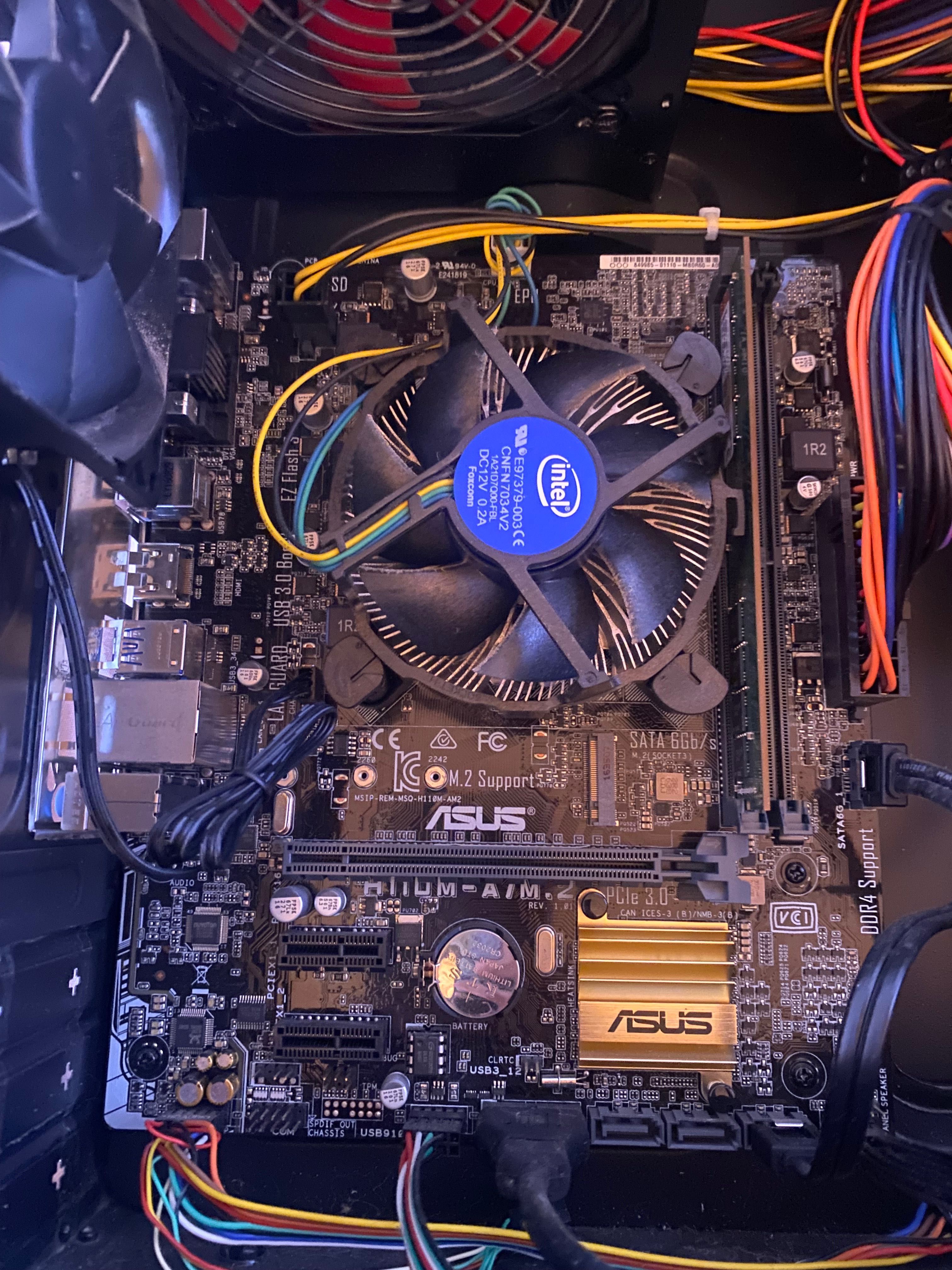 Настолен компютър Antec
