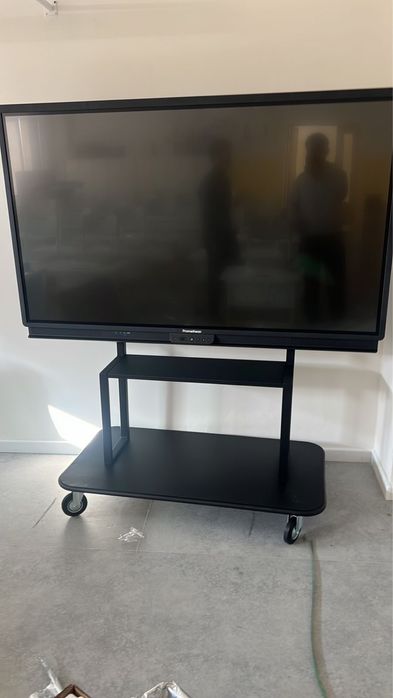 Мобильный стойка для панель продаётся/ сатылады.Бағасы 50 000 тг