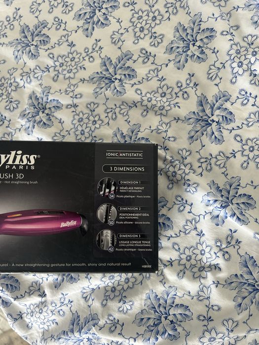 Perie electrica pentru indreptat parul Babyliss