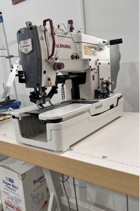 Петельная машина и швейно вышивальная