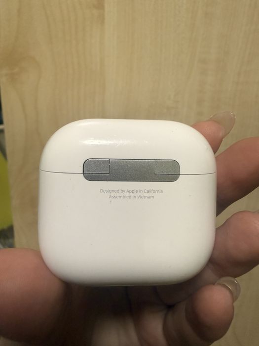 Airpods 4 с гаранция