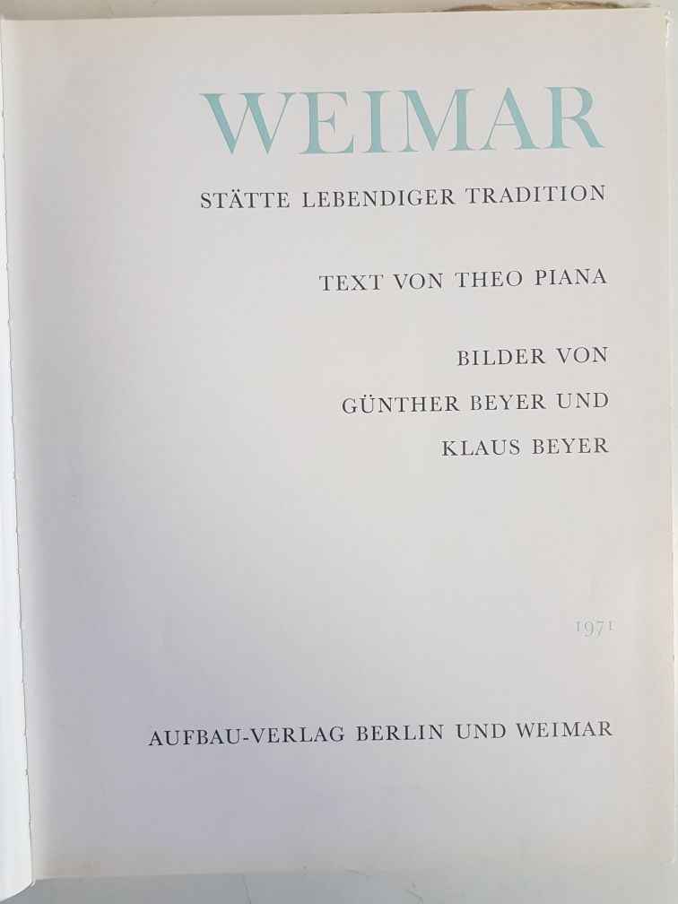 Продам книгу по архитектуре на нем.языке Weimar