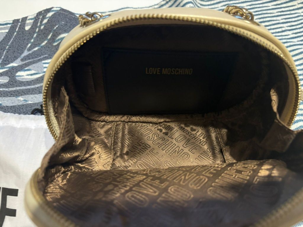 Оригинална чанта Love Moschino