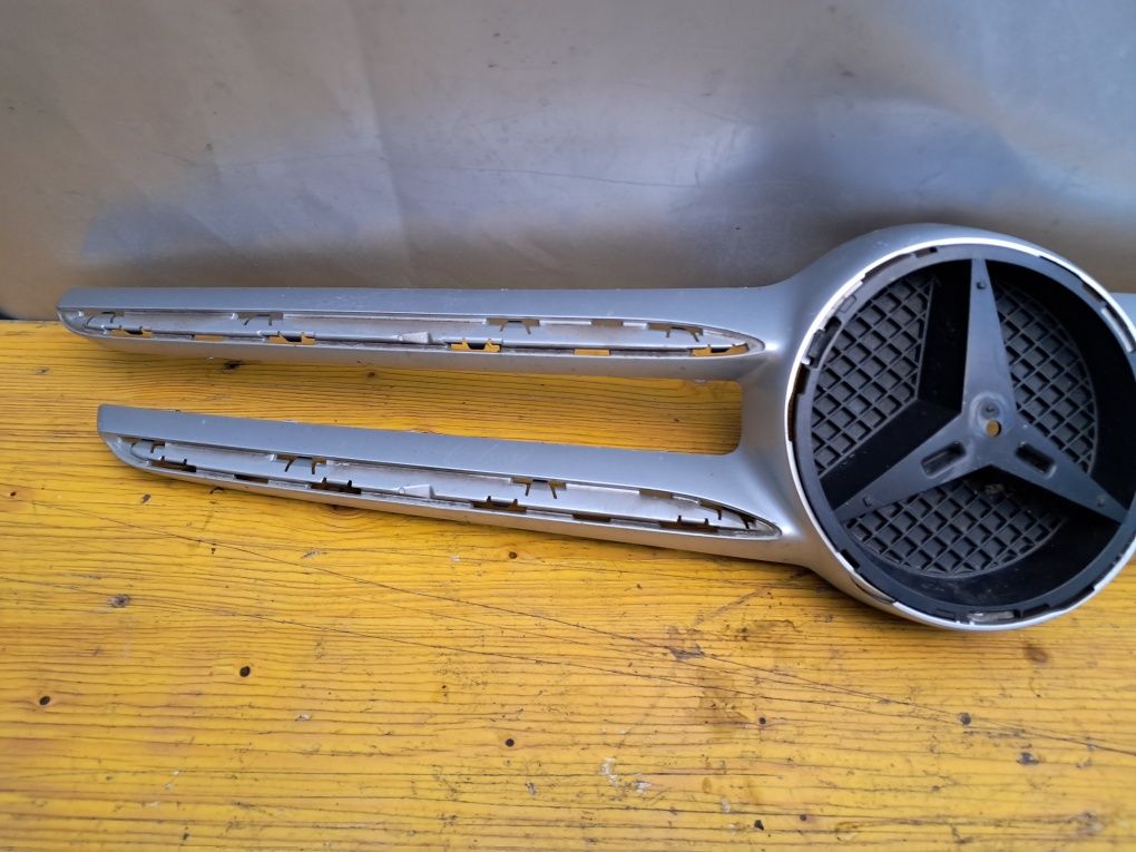 Грил решетка  Mercedes CLA W117