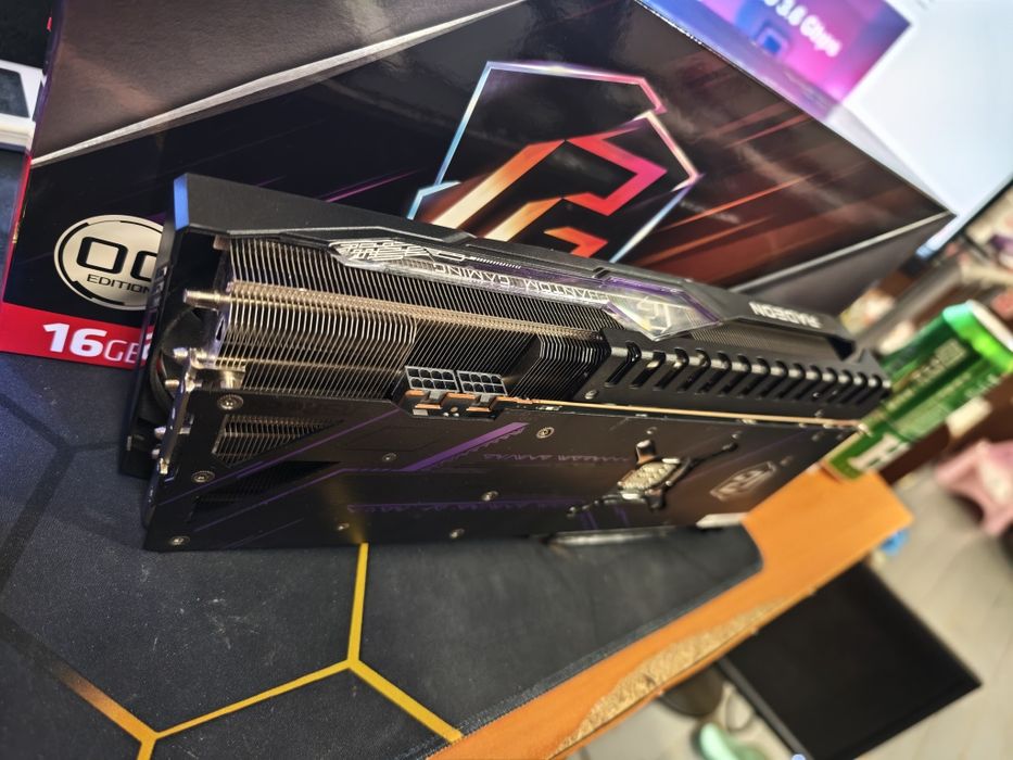 ASRock RX 7800 XT Phantom Gaming 16GB OC