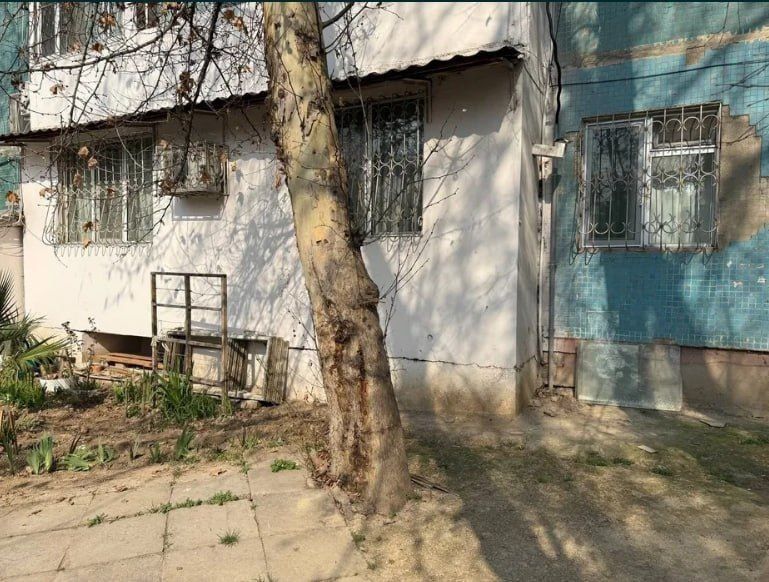 Центр квартира Нукусская 2//1//9 60м2  можно под офис