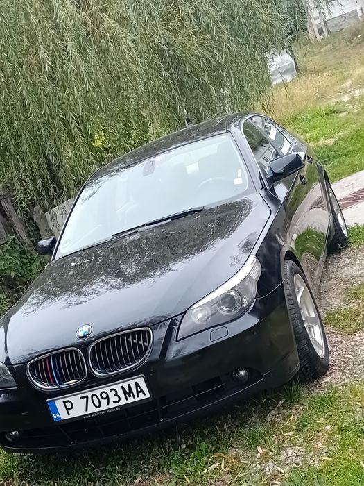 Vând   BMW E60 525 benzina acte valabile 1ande zile   feislift