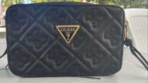 Дамска чанта GUESS
