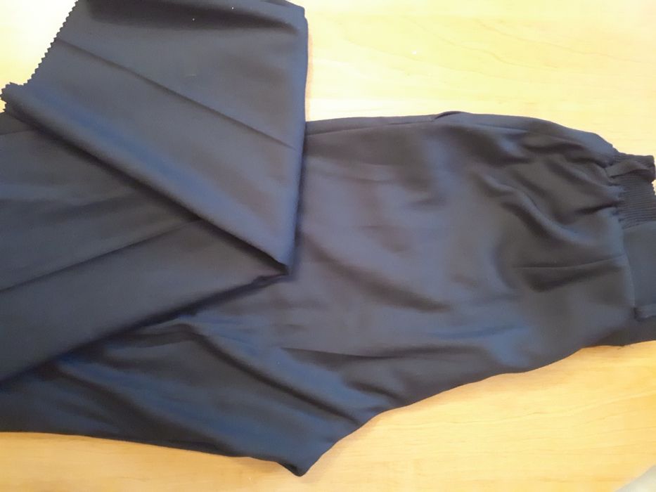 Продам школьные штаны. Glasman. Новые