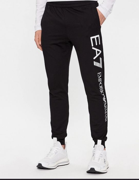 EA7 панталон armani
