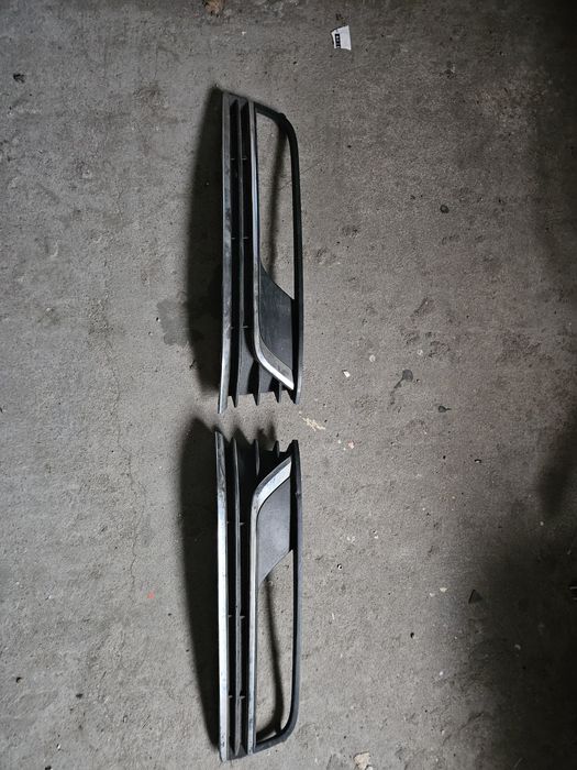 Grila proiector vw passat b7