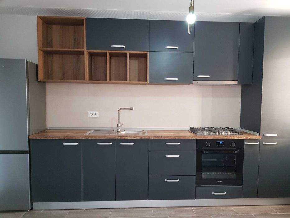 Proprietar vand apartament 2 camere Urban Plaza cu loc de parcare