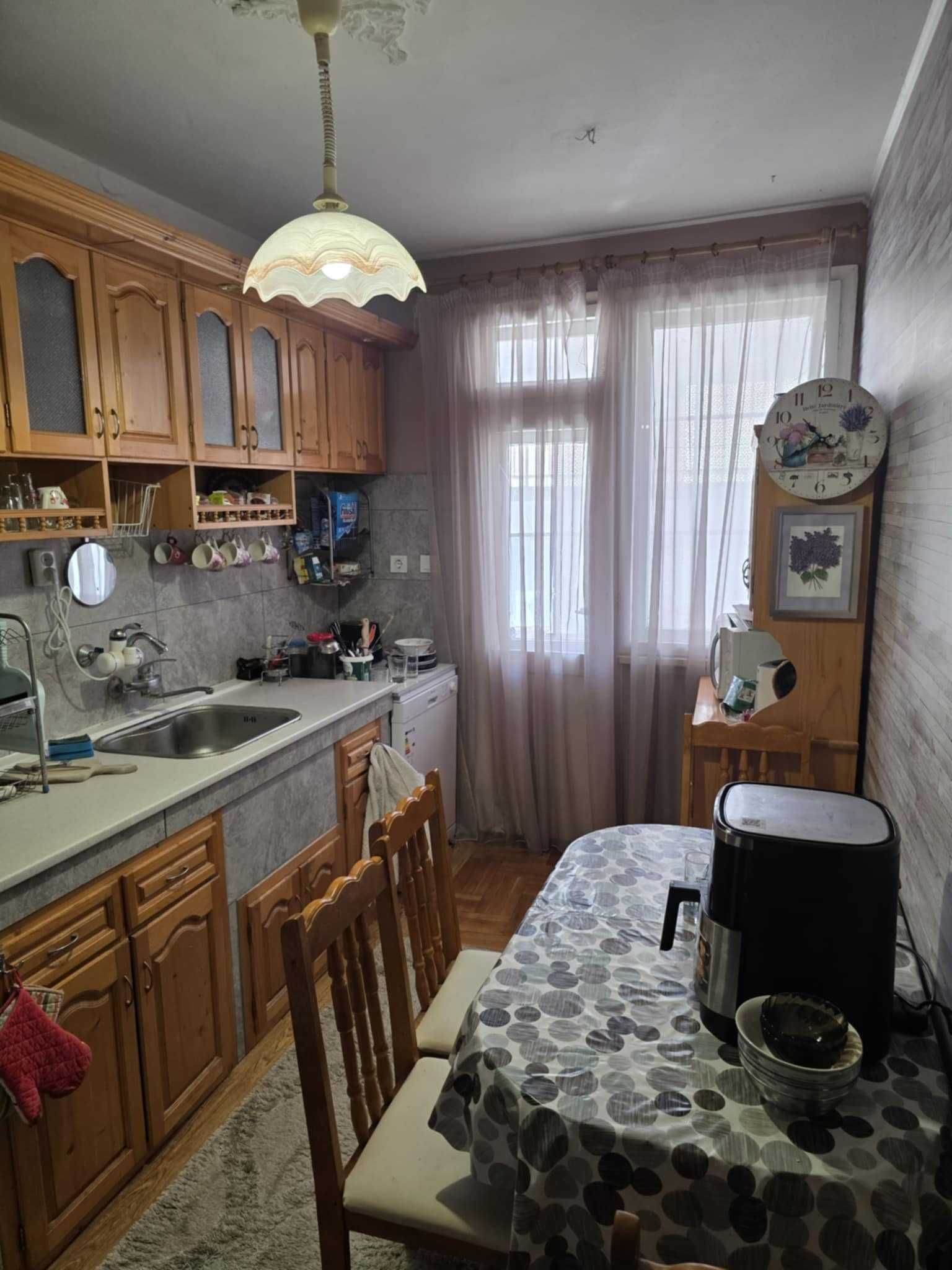 ПРОДАВАМ  къща велики преслав