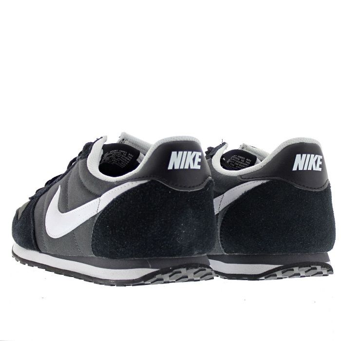 Pantofi sport BARBATI Nike 41EU (7 UK/8 US/26 CM) - NOU