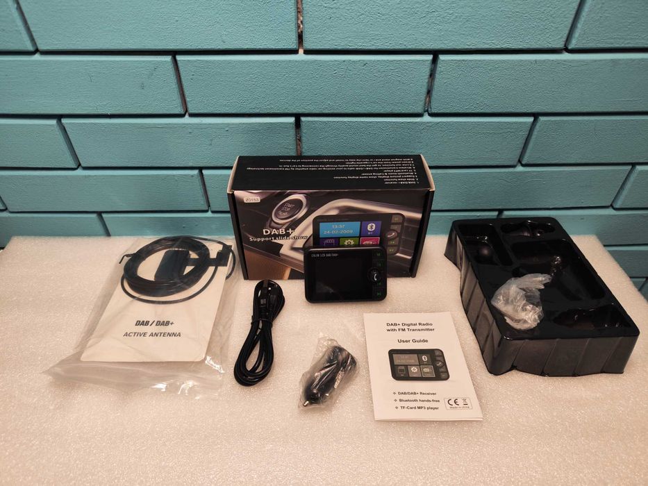 Hikity преносим DAB адаптер за кола с Bluetooth и LCD дисплей