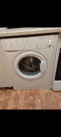 Продам б/у стиральную машину не в рабочем состоянии
