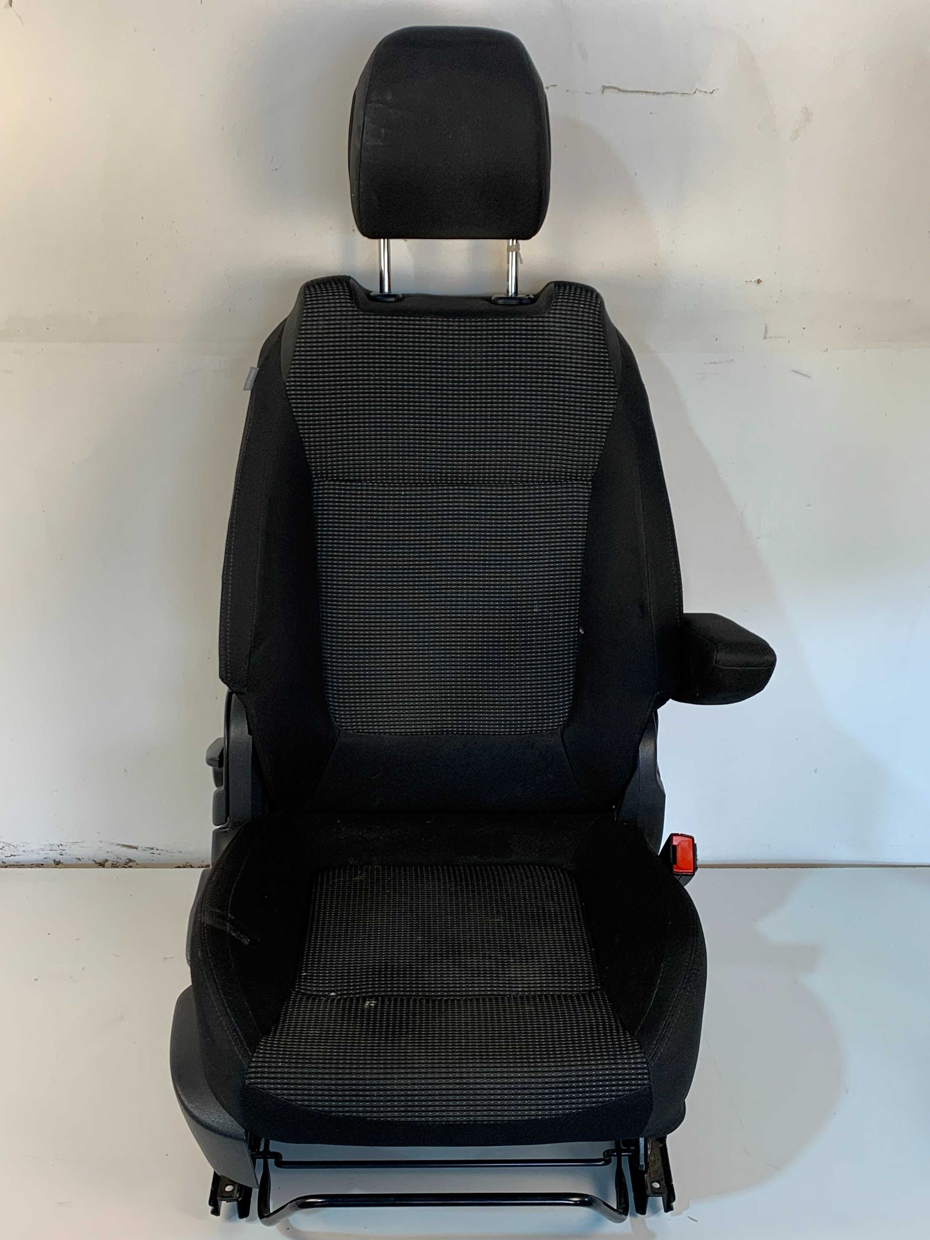 Салон комплект седалки Пежо 5008 Peugeot 5008