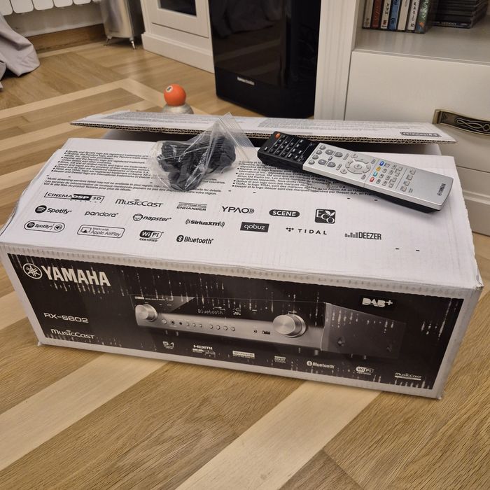 Receiver Yamaha Amplificator slim Rx -S602