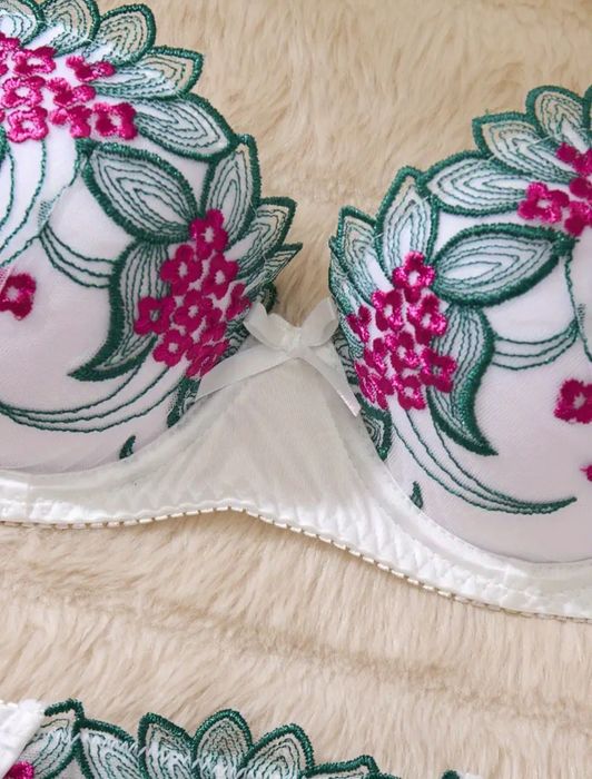 Set lenjerie intima marime 80B nou