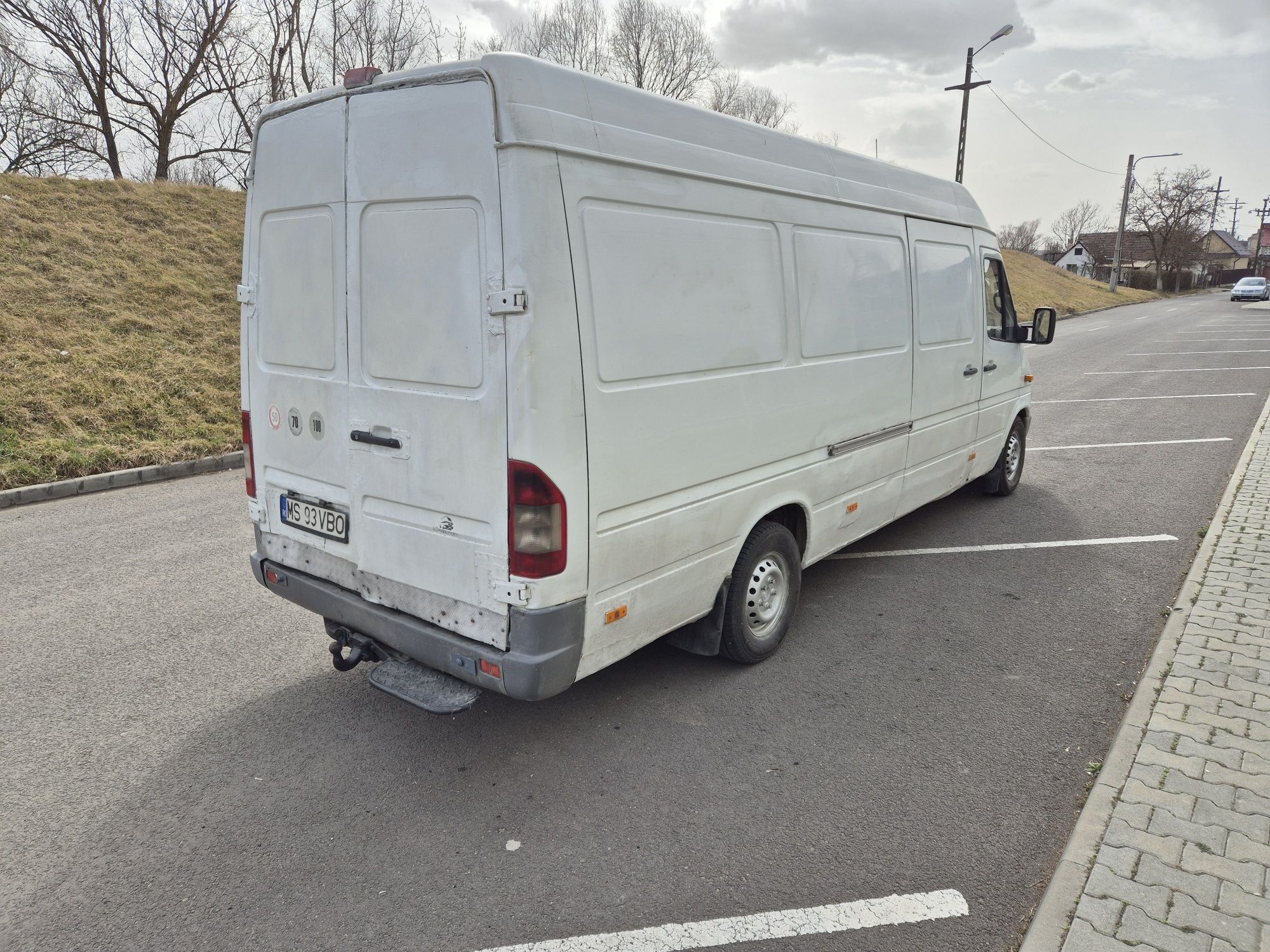 Vând Sprinter 311