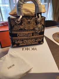 Налична чанта Dior бродирана