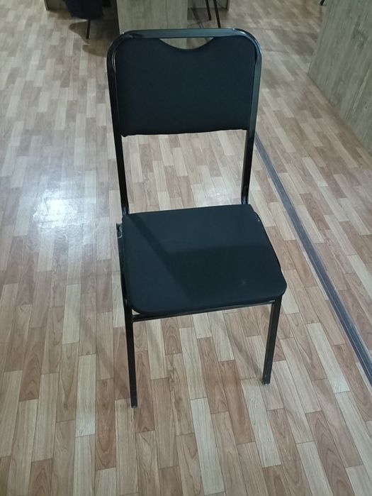 Продаются стулья офисные