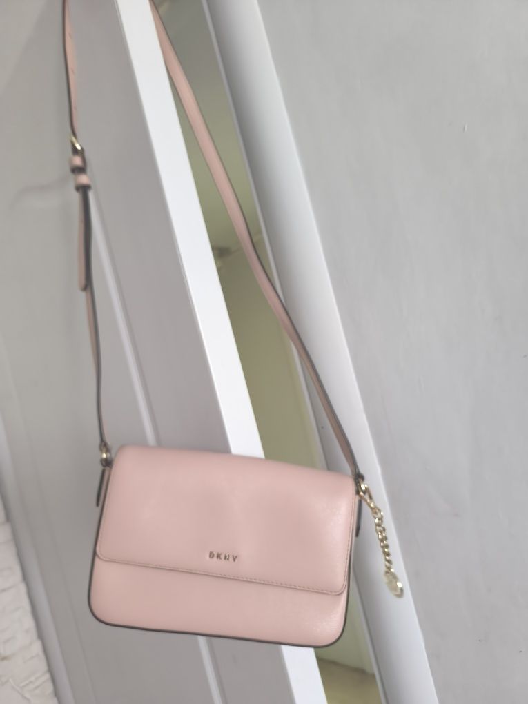 Geanta DKNY piele