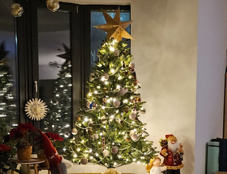 Brad artificial cu luminite 300 leduri