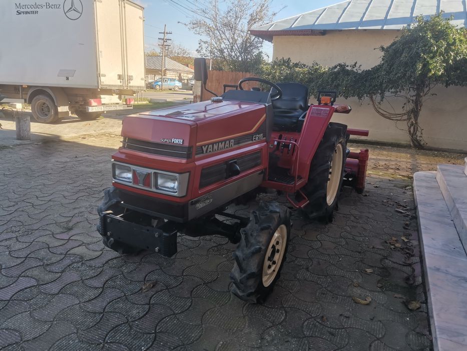 Tractor japonez yanmar F215
